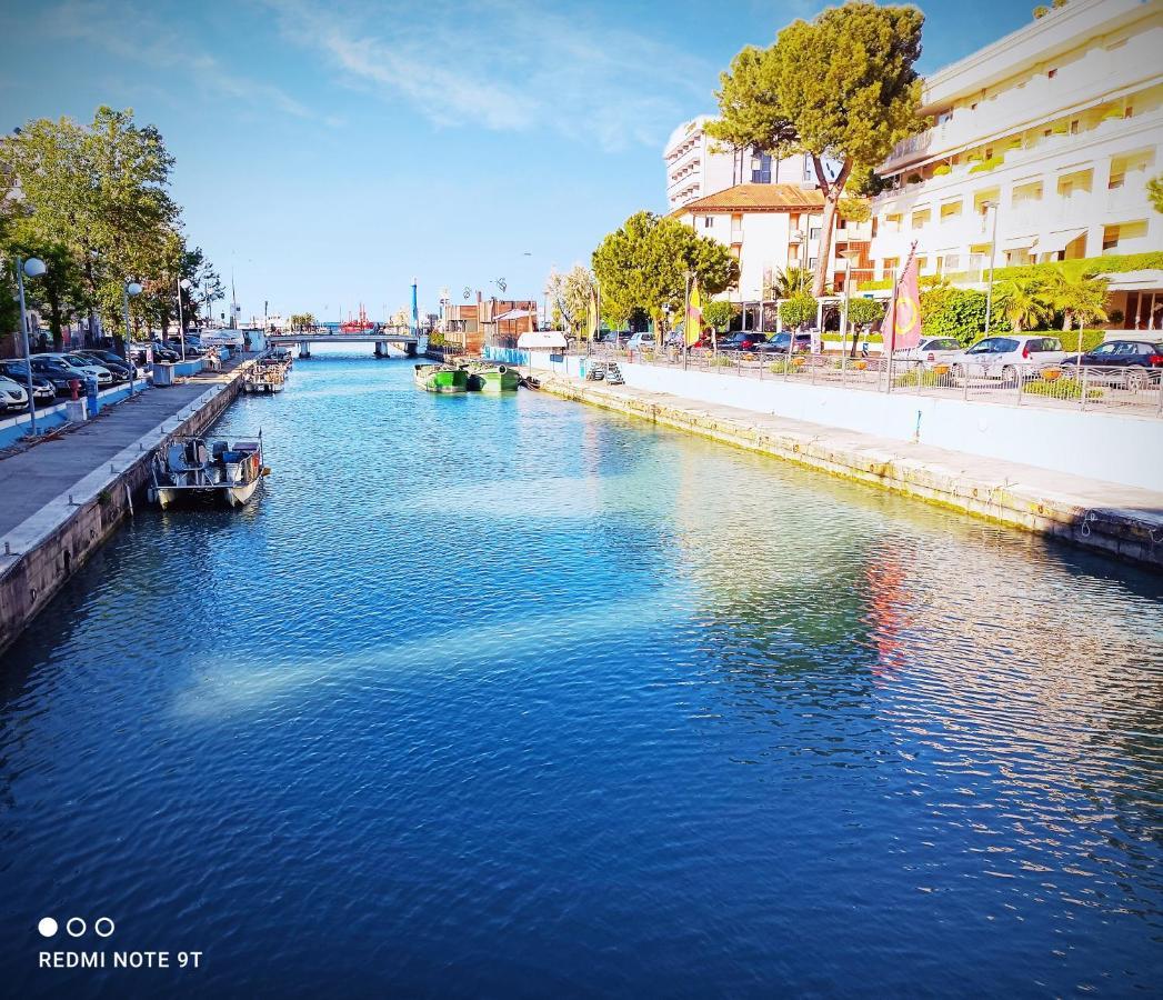 Hotel Garisenda B&B - In Centro A Riccione - Buitenkant foto