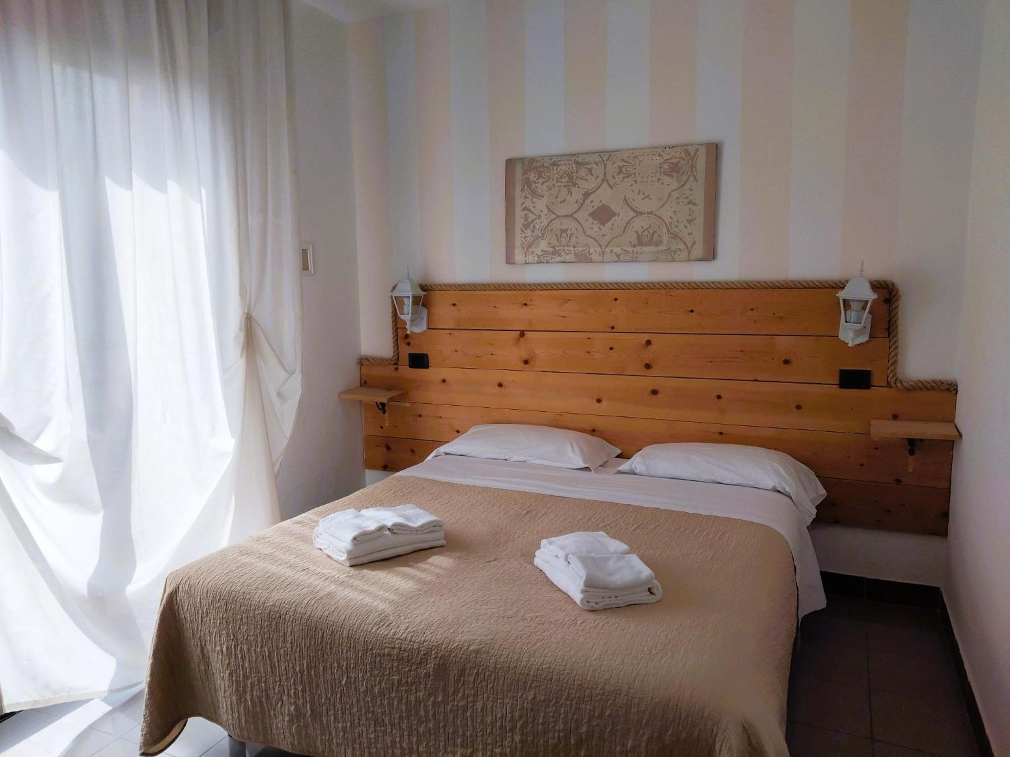 Hotel Garisenda B&B - In Centro A Riccione - Buitenkant foto